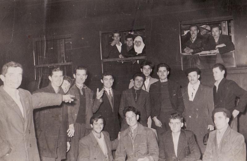 21.jpg - 27/02/1957 MEHMET BAKKAL,CAFER YURT.SALİH ŞAHİN,NİYAZİ ŞAHİN,SAMİ YILMAZ(PUNGA),SAMİ HACIMEHMET, İDRİS HACI GAZE,AHMET ŞAHİN, MEHMET YILMAZ,MUZAFFER PAŞAV