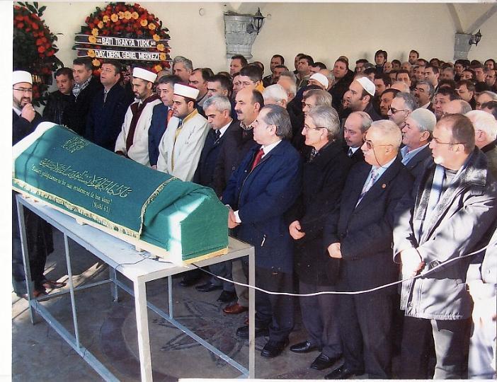 39.jpg - RAHMETLİ VAKIF 2.BAŞKAN SAYIN HASAN BEKİROĞLU CENAZESİ