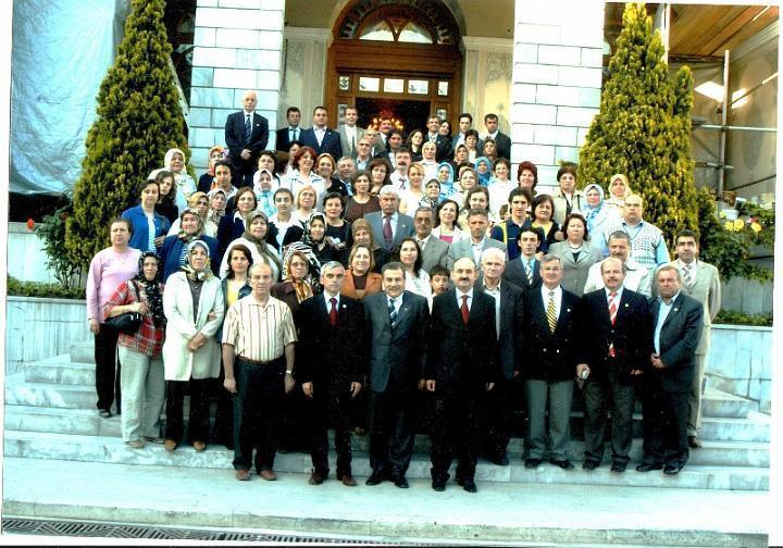 46.jpg - İSTANBUL VALİSİ SN.MUAMMER GÜLER E SELANİKTEN GELEN TOPRAĞI TESLİM TÖRENİ 16.05.2005