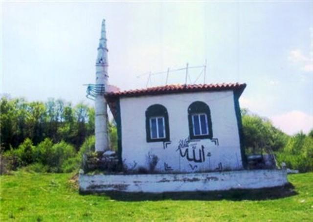 60.jpg - ŞAHİN KÖYÜNDE KARACA AYŞE TÜRBESİ